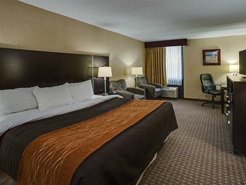 Holiday Inn Express - Fall River North Exteriér fotografie