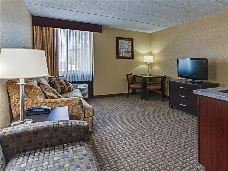 Holiday Inn Express - Fall River North Exteriér fotografie