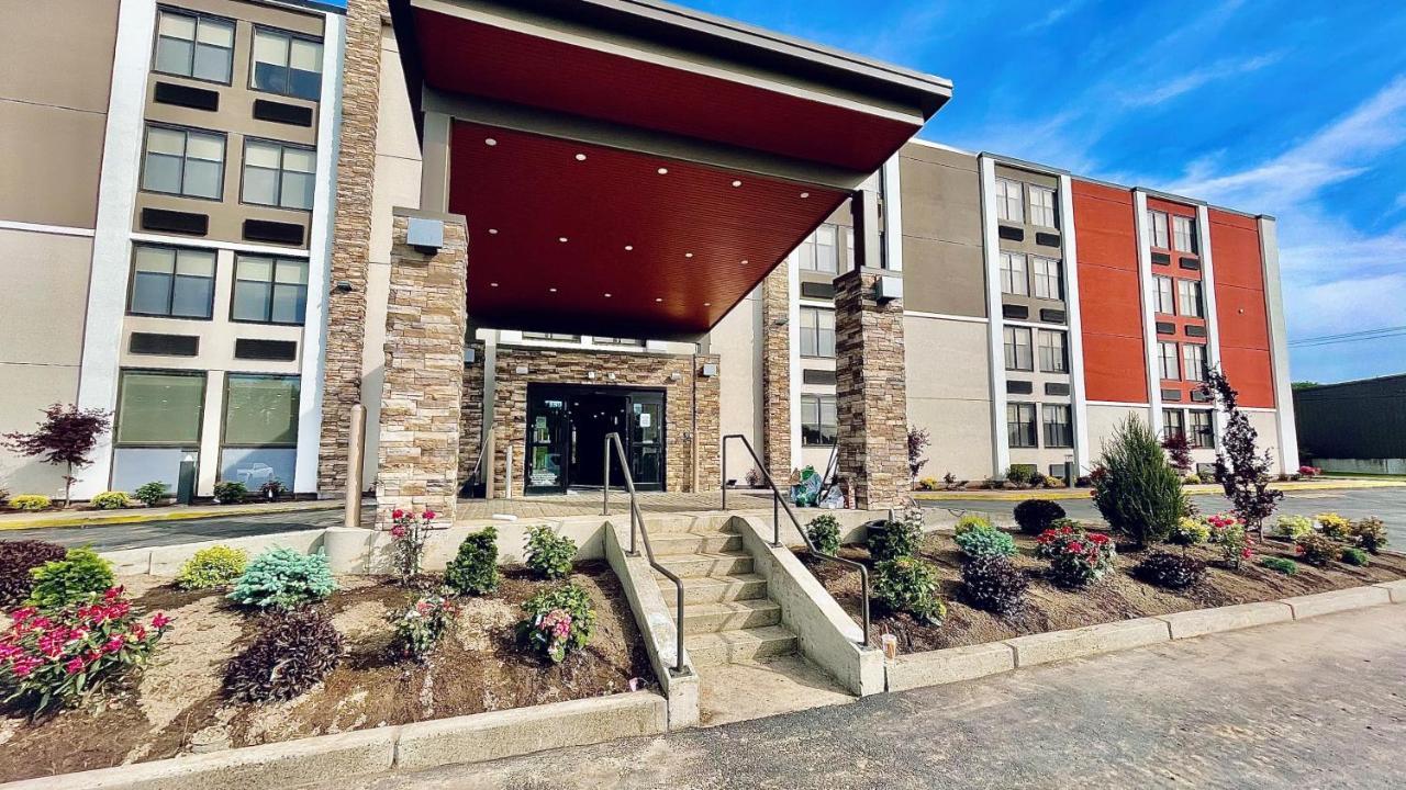 Holiday Inn Express - Fall River North Exteriér fotografie