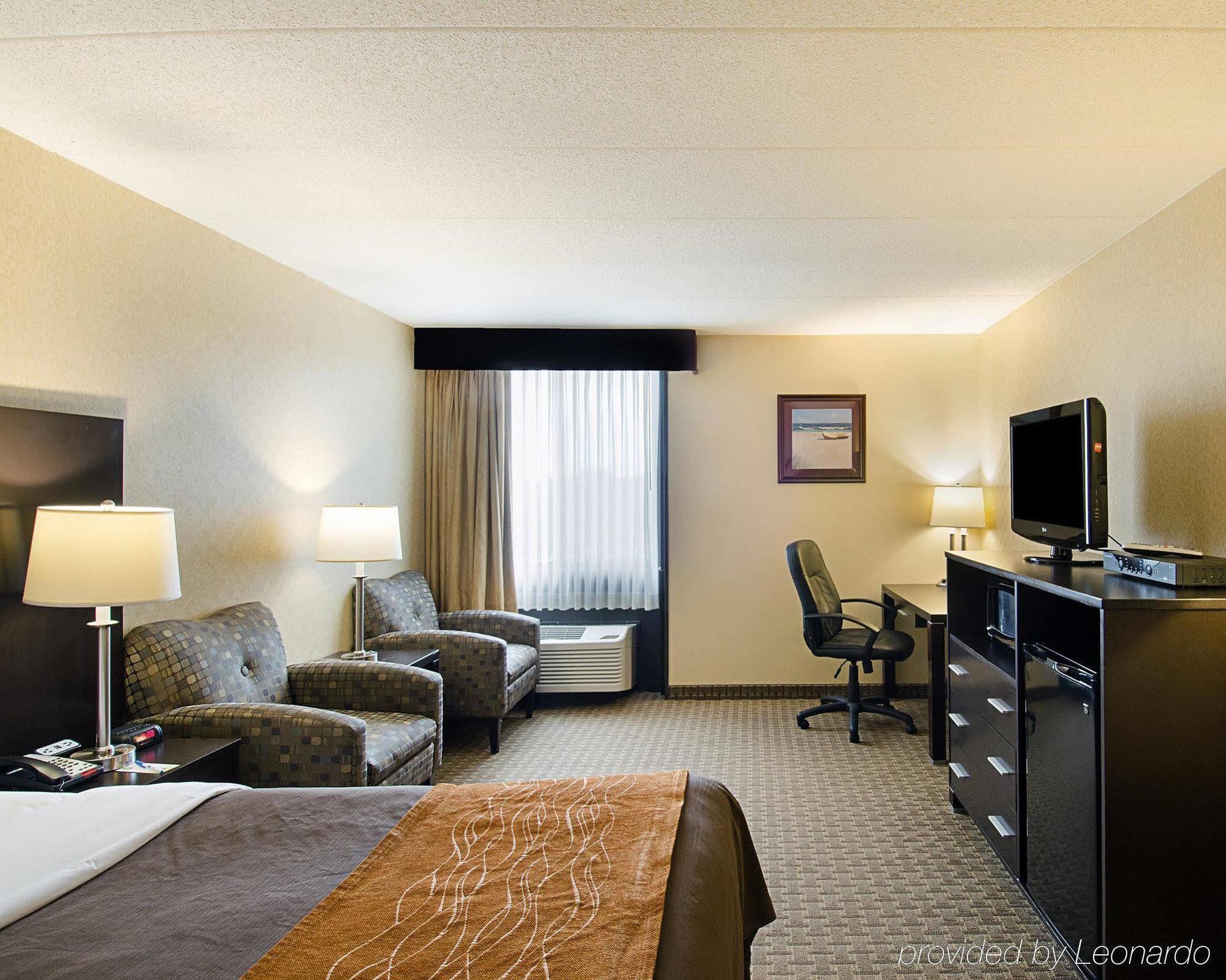 Holiday Inn Express - Fall River North Exteriér fotografie