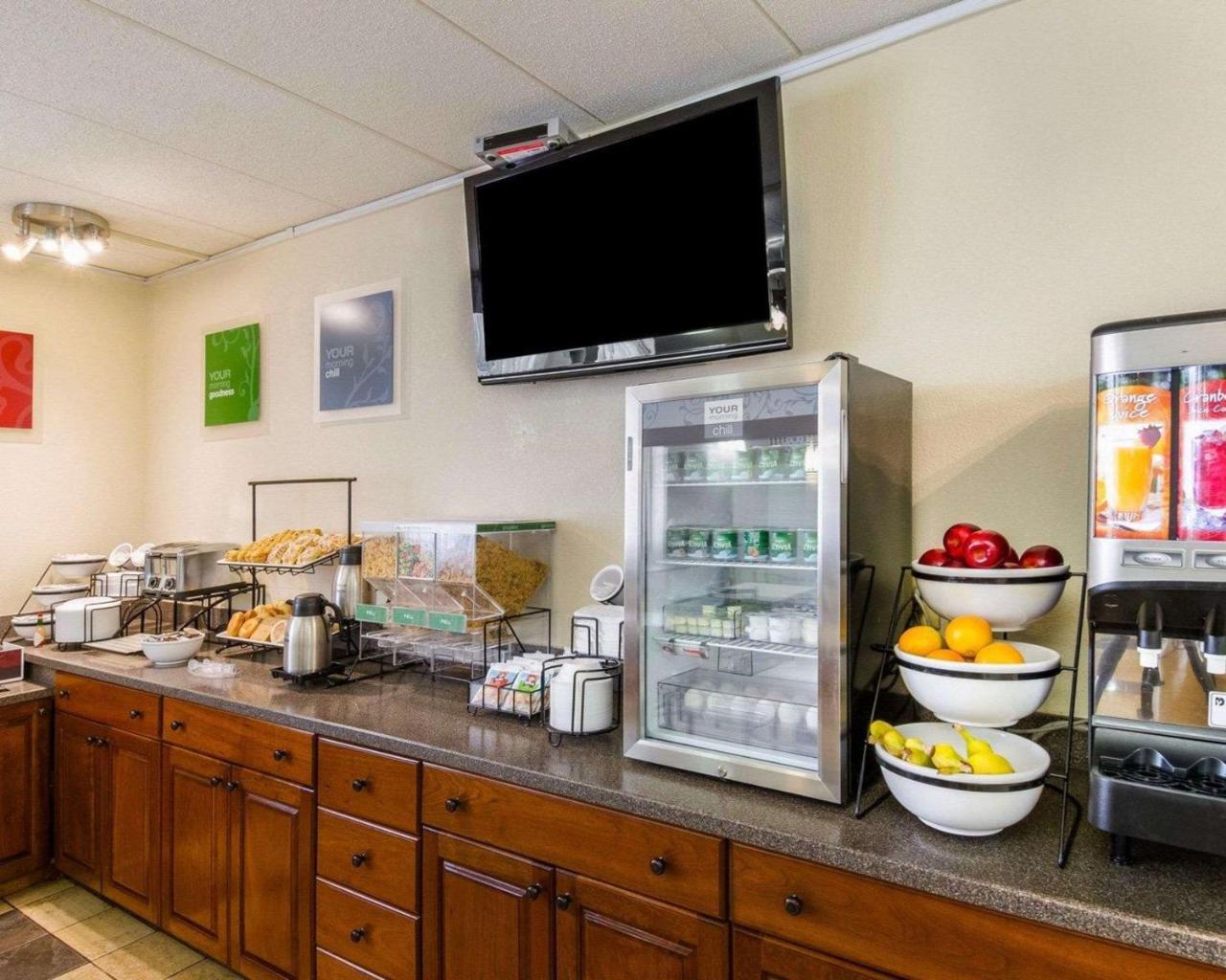 Holiday Inn Express - Fall River North Exteriér fotografie